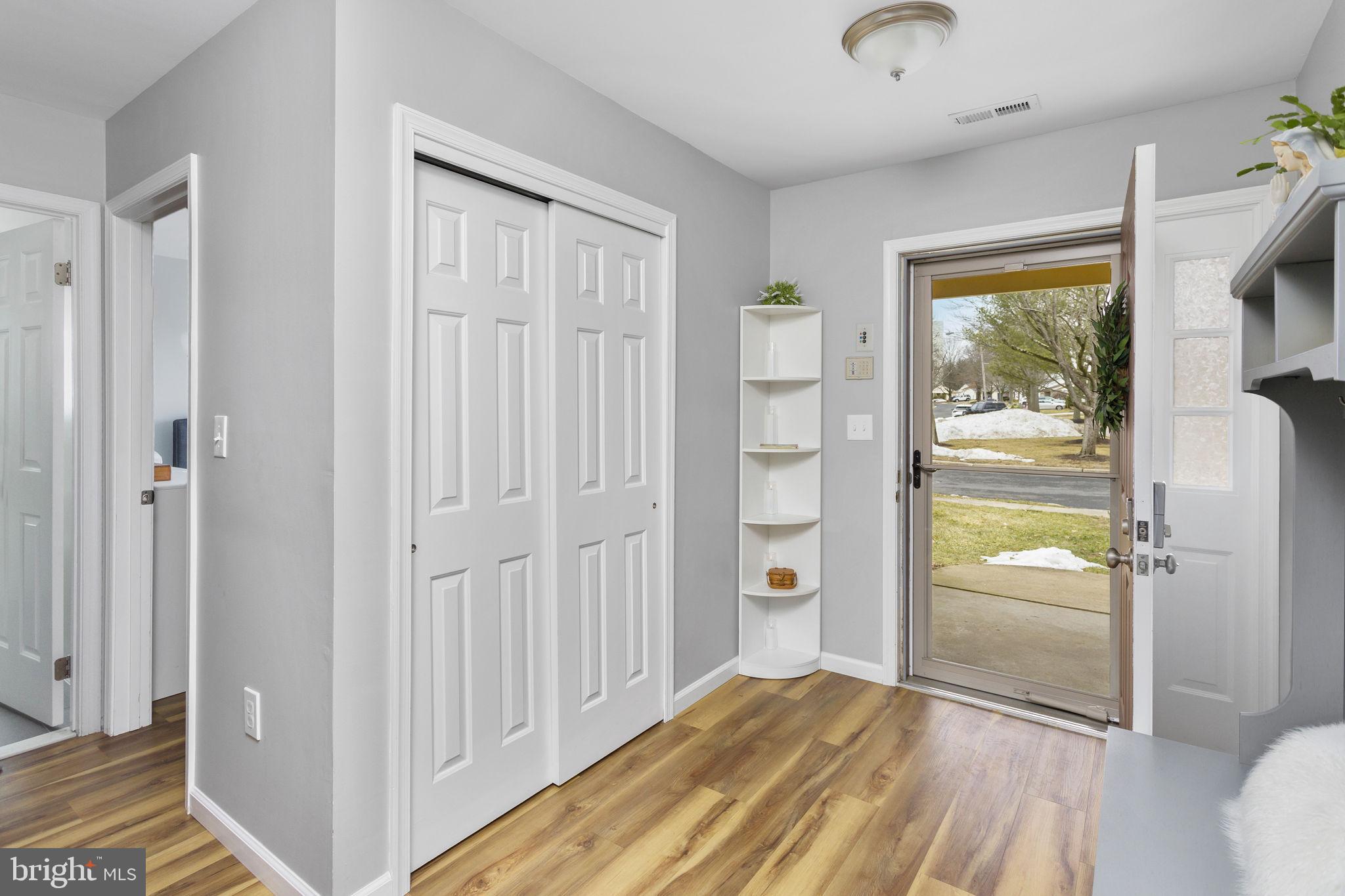 29 Fireside Circle Columbus, NJ 08022 - Photo 3 of 19