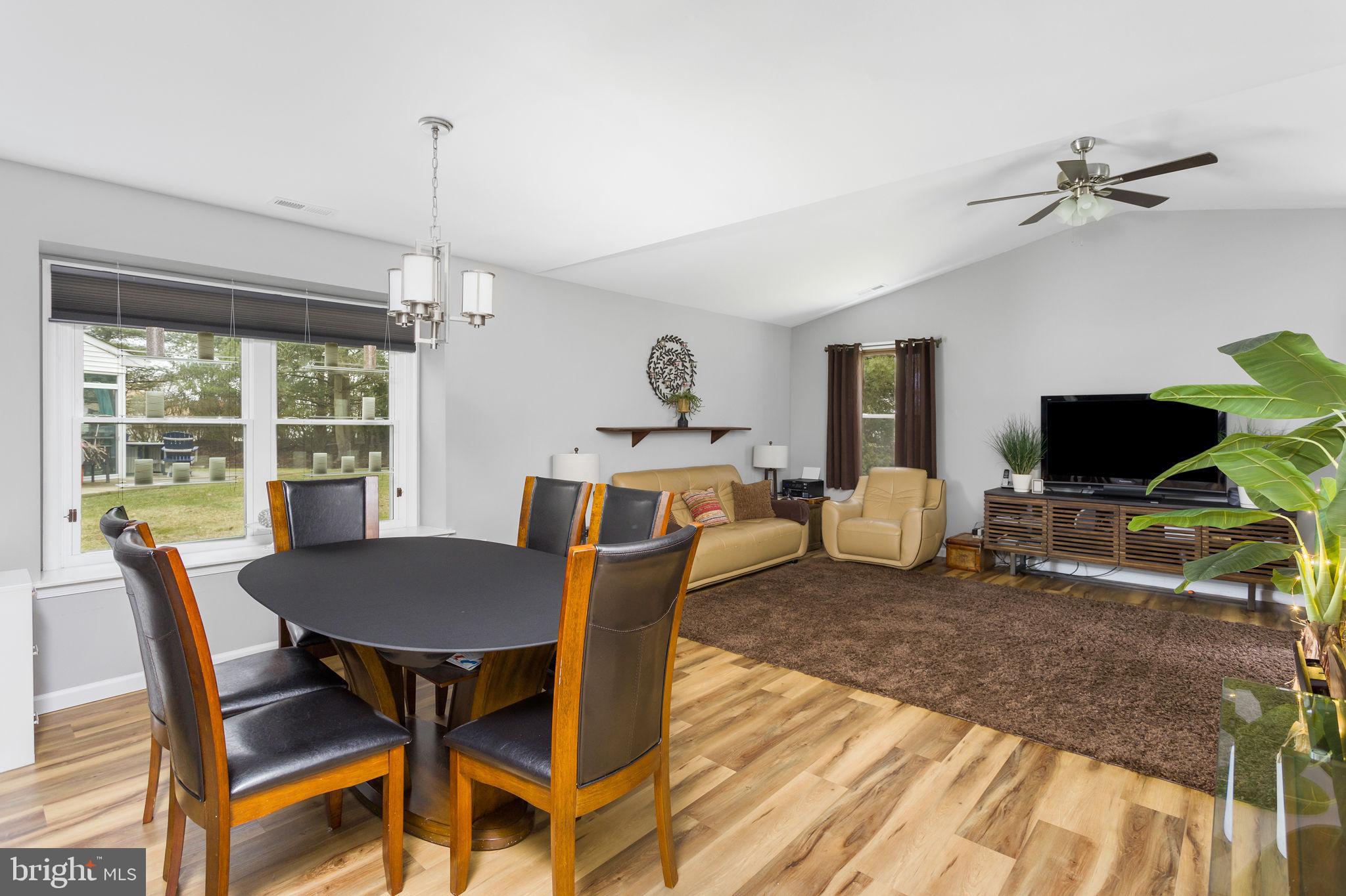 29 Fireside Circle Columbus, NJ 08022 - Photo 6 of 19