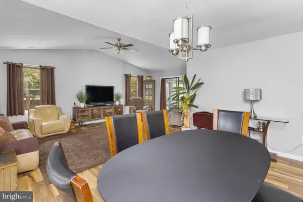 $2,900 | 29 Fireside Circle, Columbus, NJ 08022