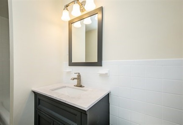 14 Jennifer Road Wakefield, MA 01880 - Photo 9 of 15 Gallery Image 9
