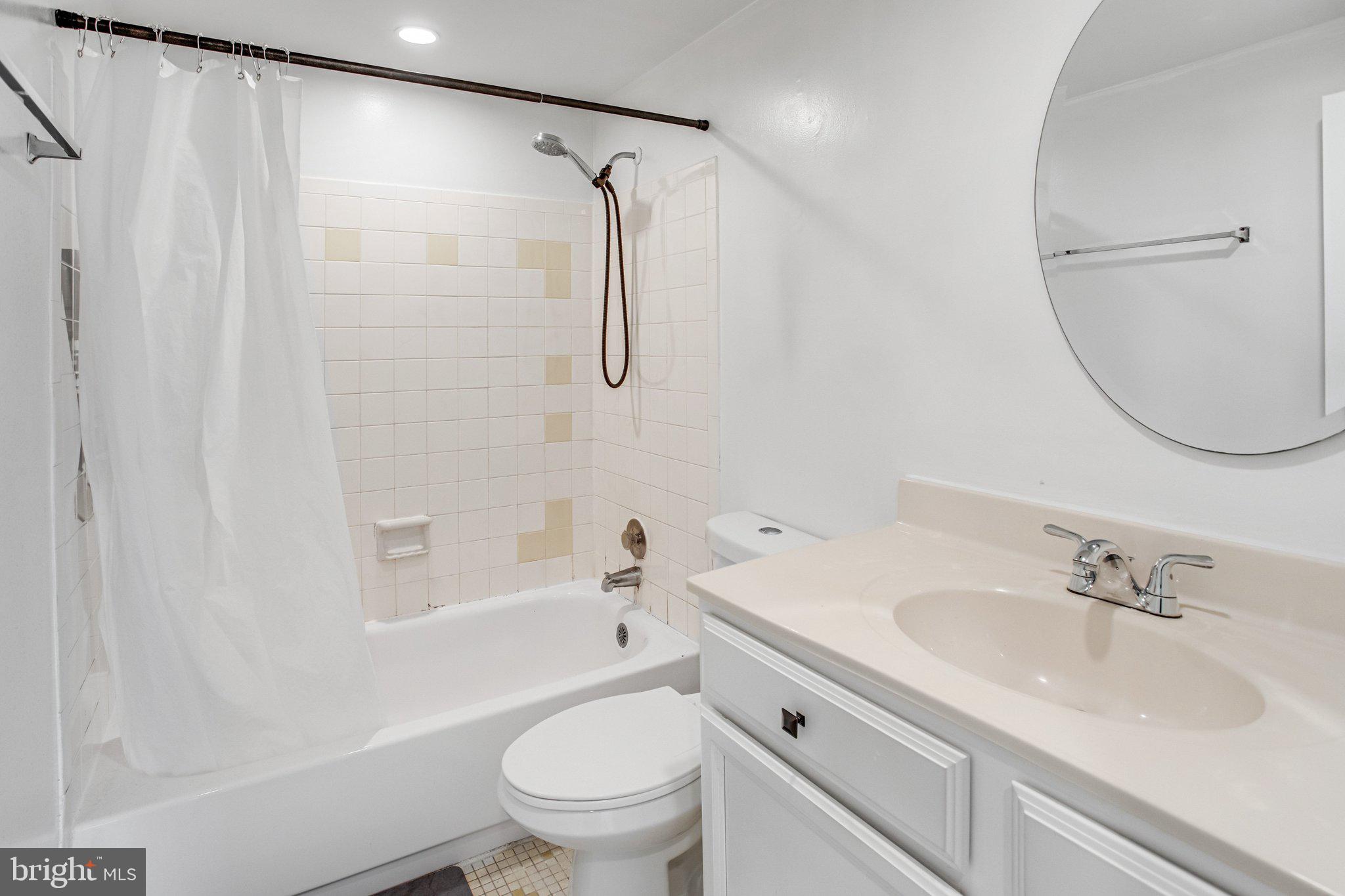 4712 Kilbane Road Woodbridge, VA 22193 - Photo 32 of 64 Gallery Image 32