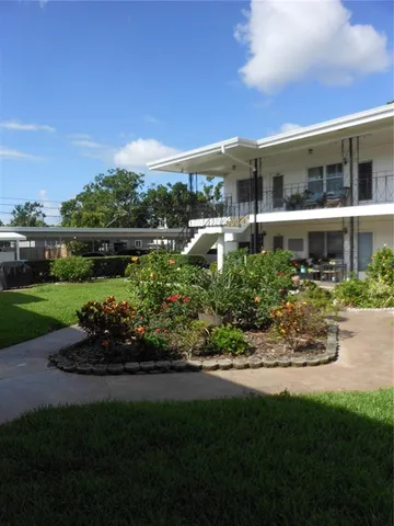 $179,000 | 138 36th Avenue North, Unit 206W, St. Petersburg, FL 33704