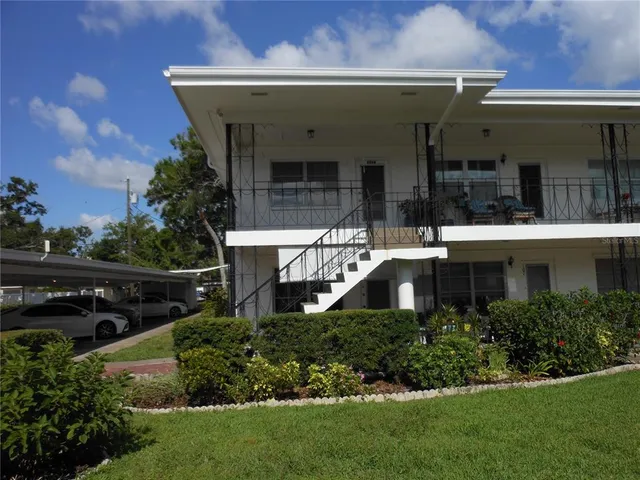 $179,000 | 138 36th Avenue North, Unit 206W, St. Petersburg, FL 33704