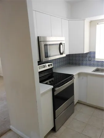 $159,000 | 138 36th Avenue North, Unit 206W, St. Petersburg, FL 33704