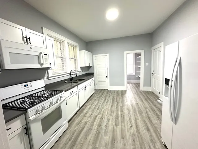 $2,800 | 225 East 138th Street, Dolton, IL 60419