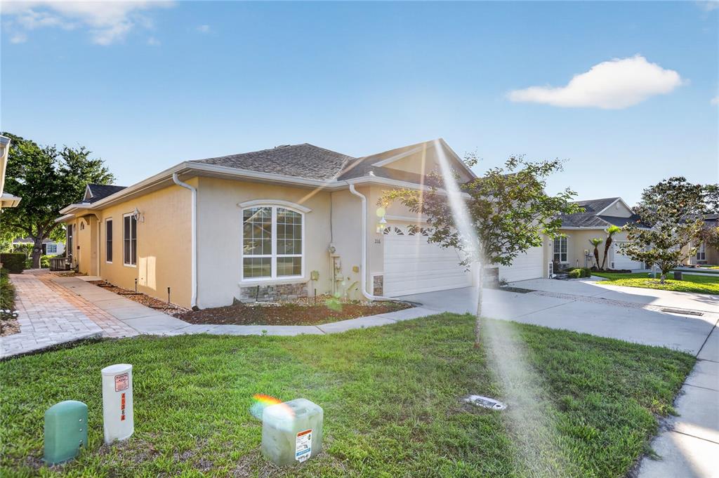 216 Lamonte Pointe Circle DeBary, FL 32713 - Photo 2 of 41