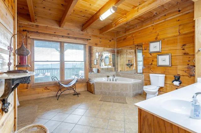 $1,250,000 | 492 Nellie Head Road, Tunnel Hill, GA 30755