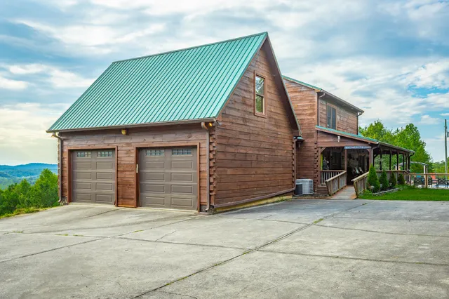 $1,250,000 | 492 Nellie Head Road, Tunnel Hill, GA 30755