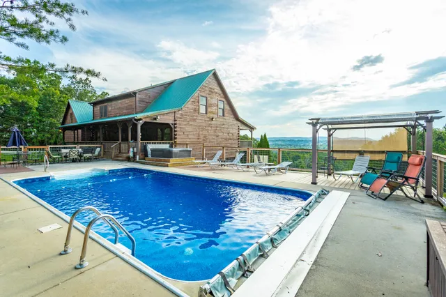 $1,250,000 | 492 Nellie Head Road, Tunnel Hill, GA 30755