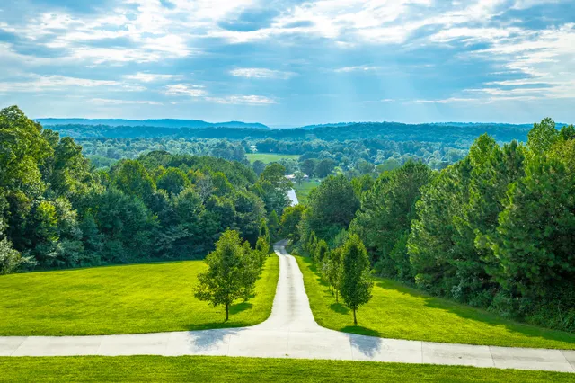 $1,250,000 | 492 Nellie Head Road, Tunnel Hill, GA 30755