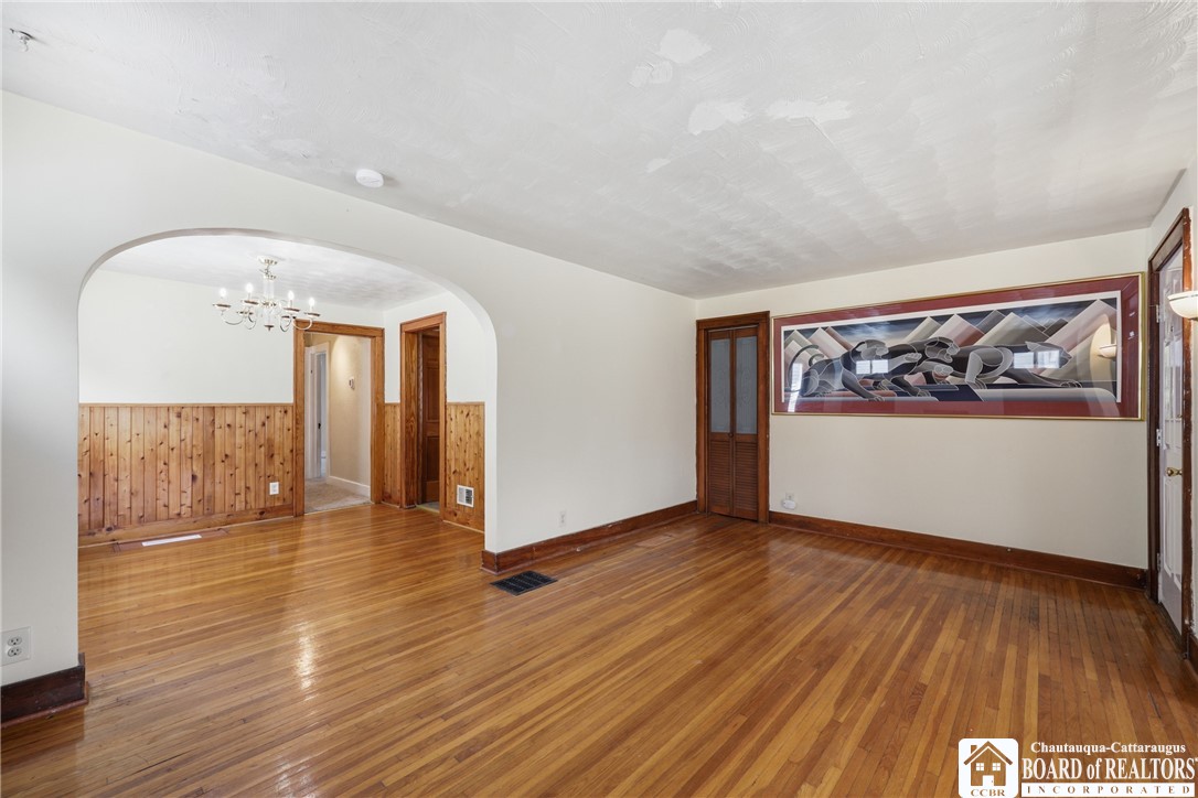 218 Sanders Road Buffalo, NY 14216 - Photo 7 of 35