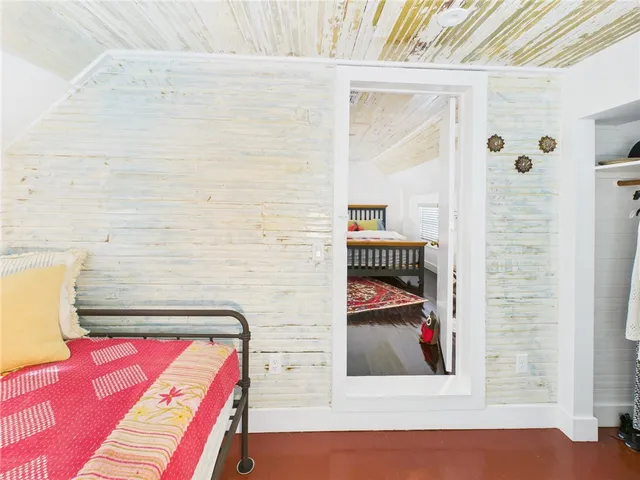 $5,000 | 859 20th Street, Vero Beach, FL 32960