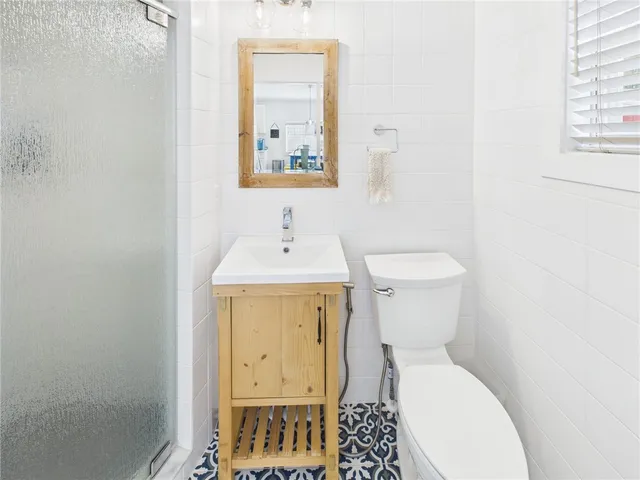 $5,000 | 859 20th Street, Vero Beach, FL 32960