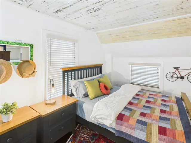 $5,000 | 859 20th Street, Vero Beach, FL 32960