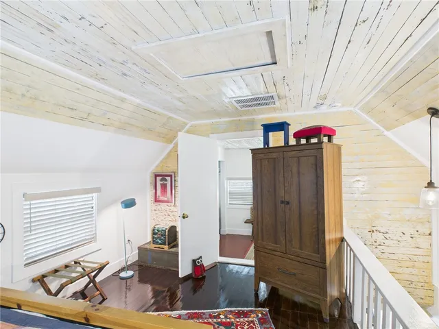 $5,000 | 859 20th Street, Vero Beach, FL 32960