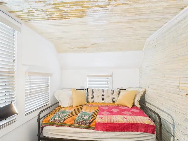 $5,000 | 859 20th Street, Vero Beach, FL 32960