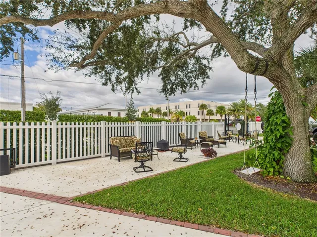 $5,000 | 859 20th Street, Vero Beach, FL 32960