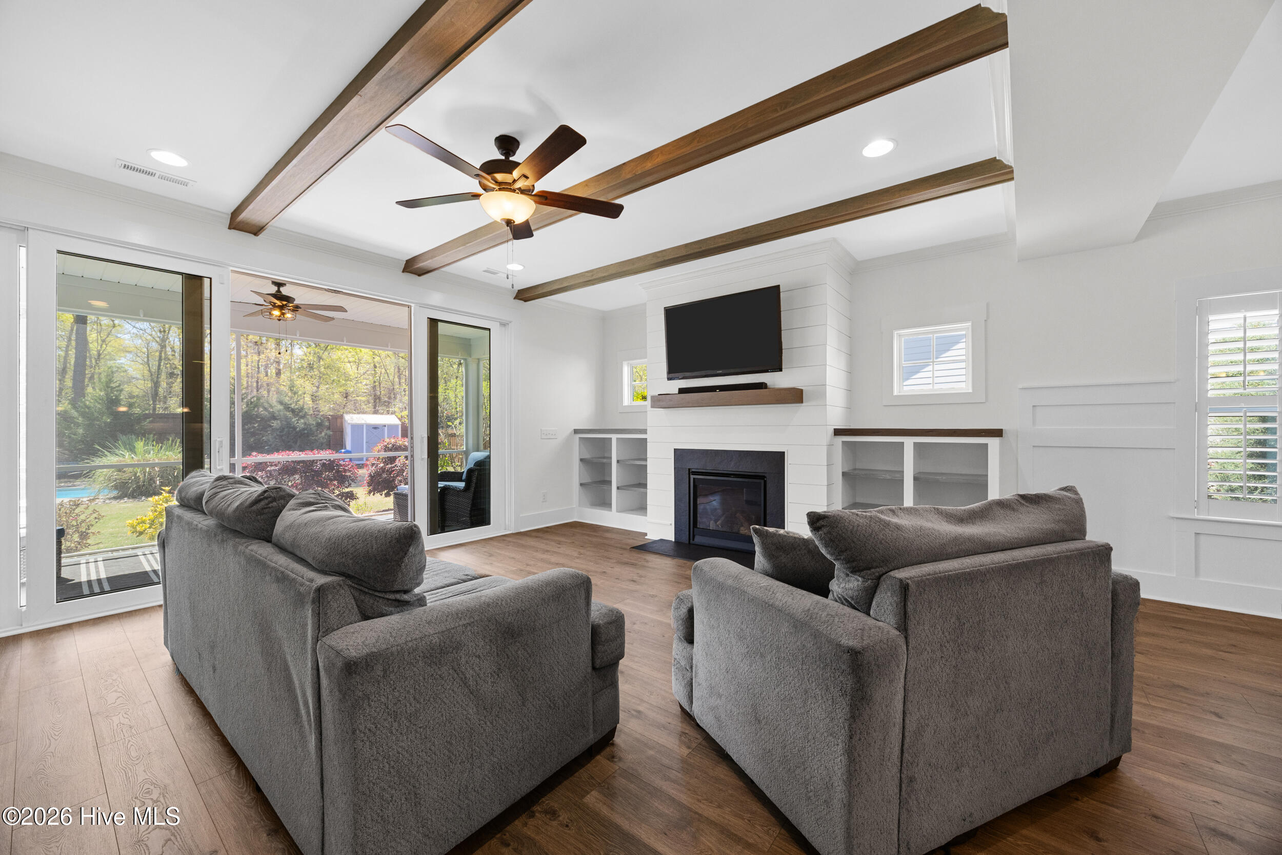 375 Canter Crest Road Hampstead, NC 28443 - Photo 12 of 67 32_living room