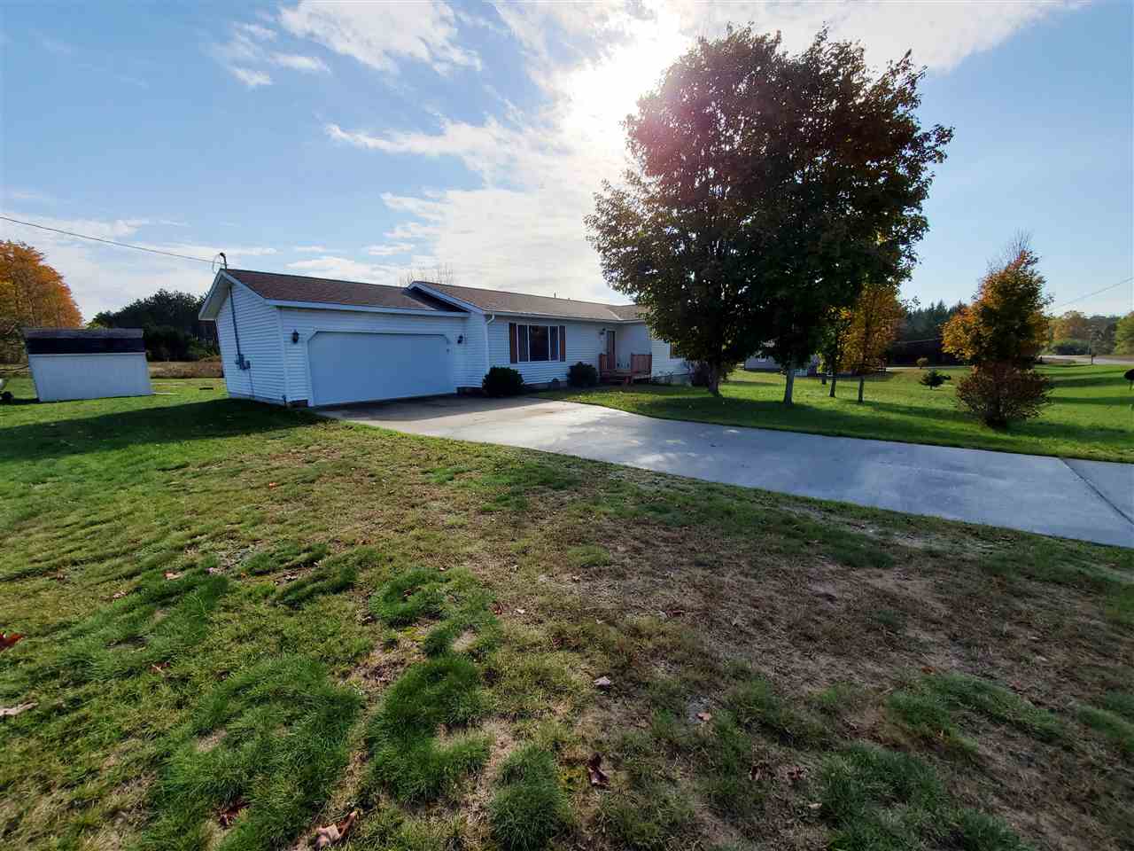 859 South 35 Road Cadillac, MI 49601 - Photo 3 of 48 1899663-2.JPG