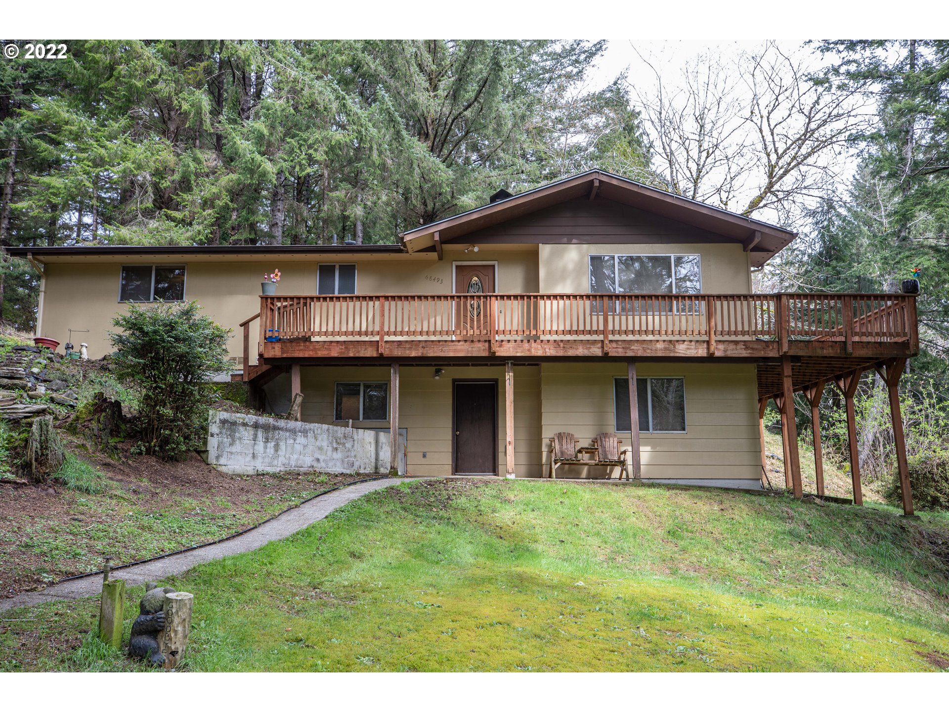 68493 Ridge Road North Bend, OR 97459 - Photo 1 of 31 Gallery Image 1