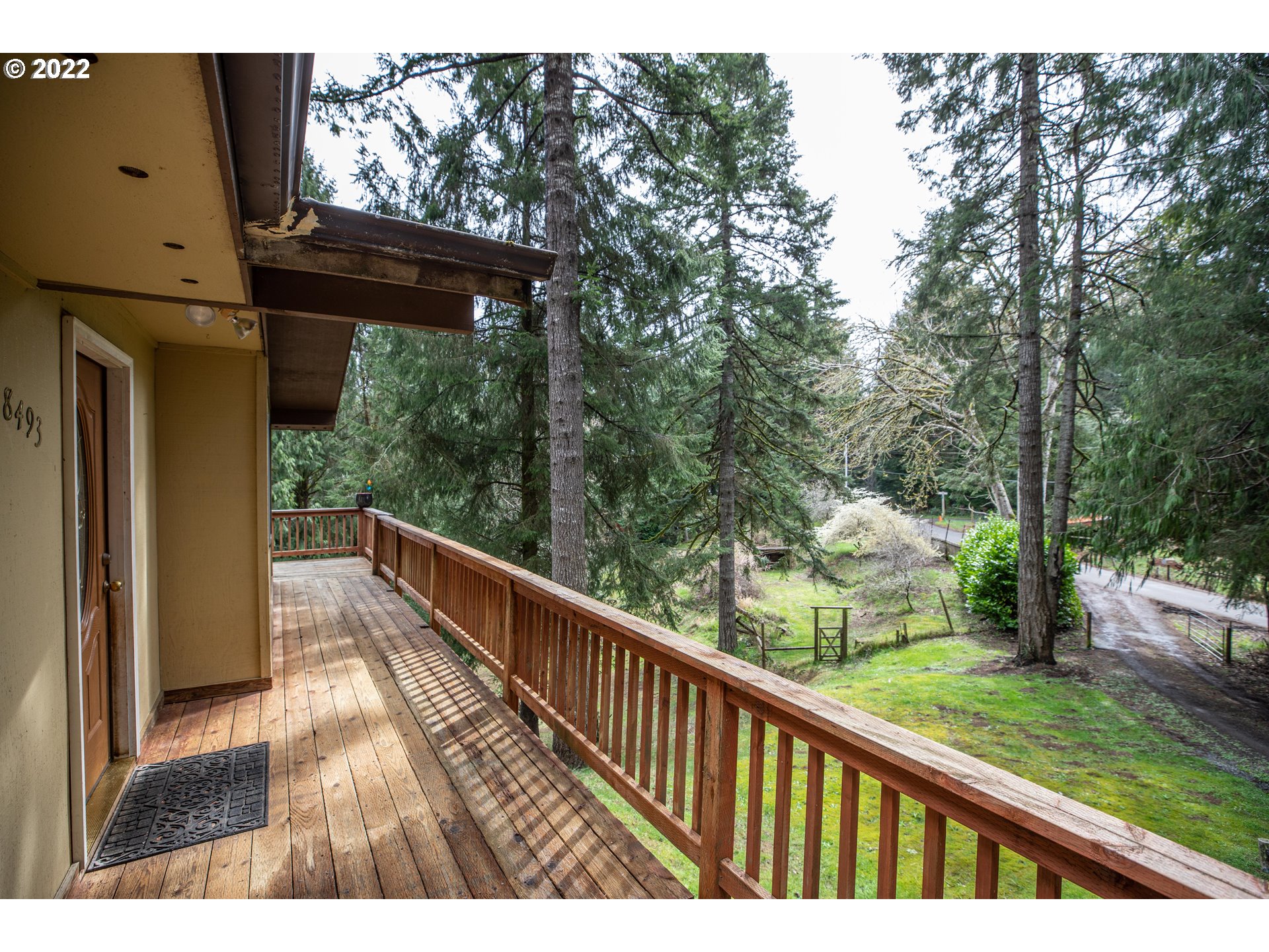 68493 Ridge Road North Bend, OR 97459 - Photo 13 of 31 Gallery Image 13