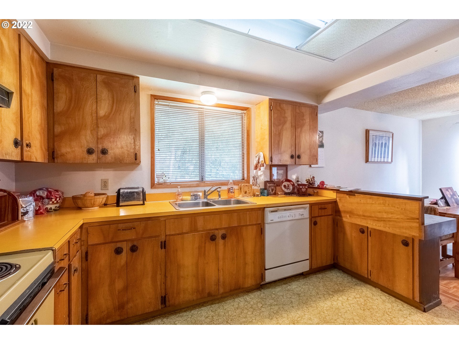 68493 Ridge Road North Bend, OR 97459 - Photo 28 of 31 Gallery Image 28