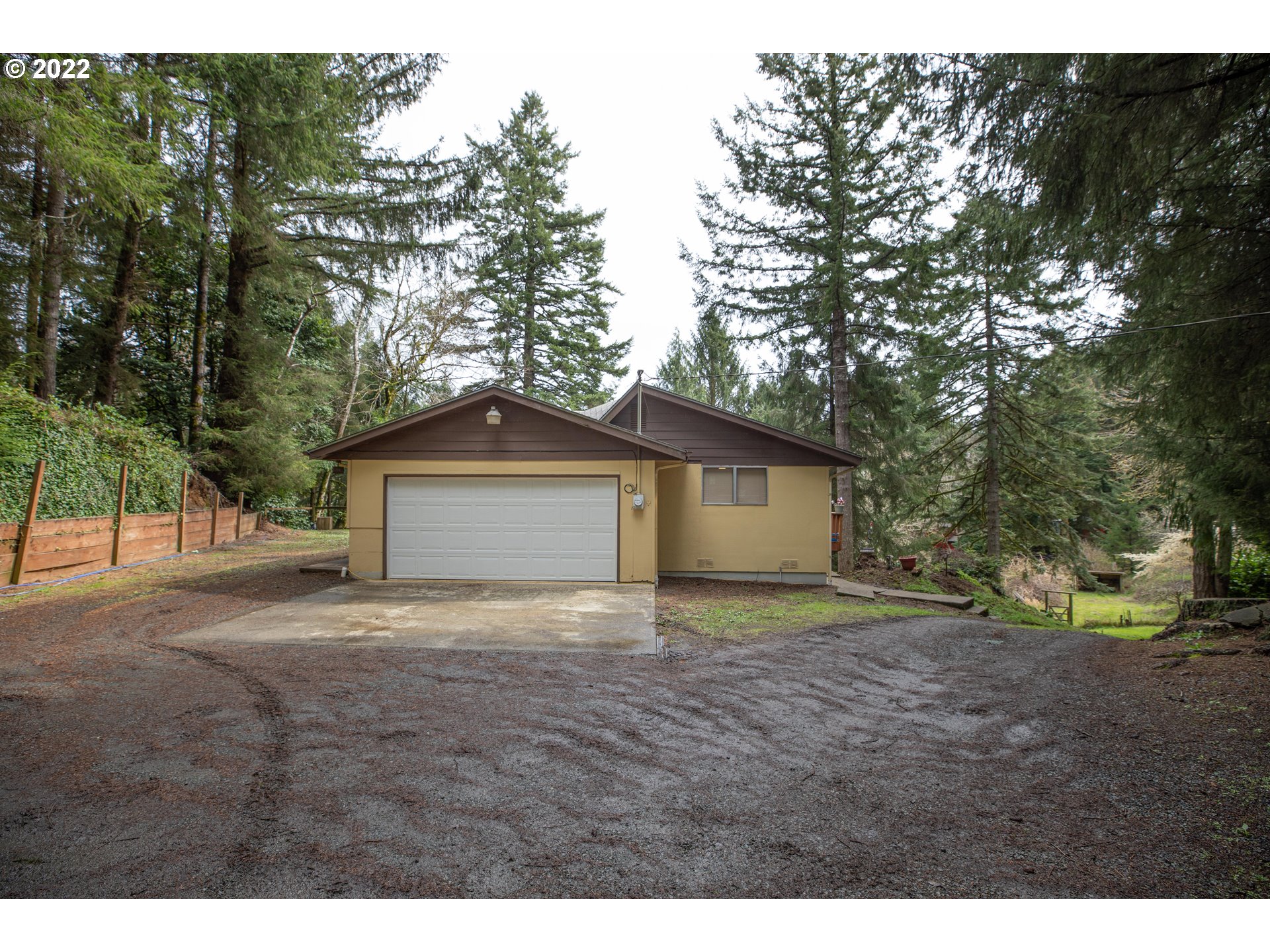 68493 Ridge Road North Bend, OR 97459 - Photo 3 of 31 Gallery Image 3