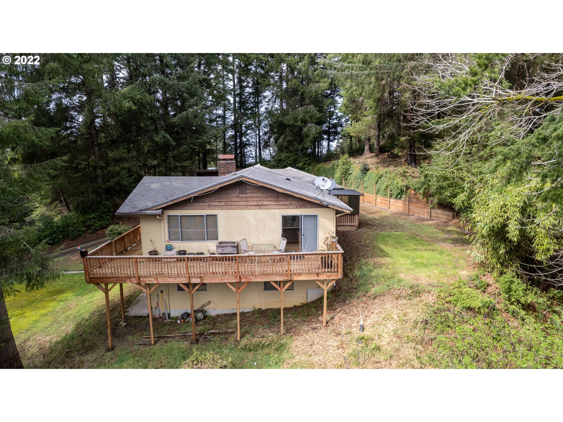 68493 Ridge Road North Bend, OR 97459 - Photo 4 of 31 Gallery Image 4