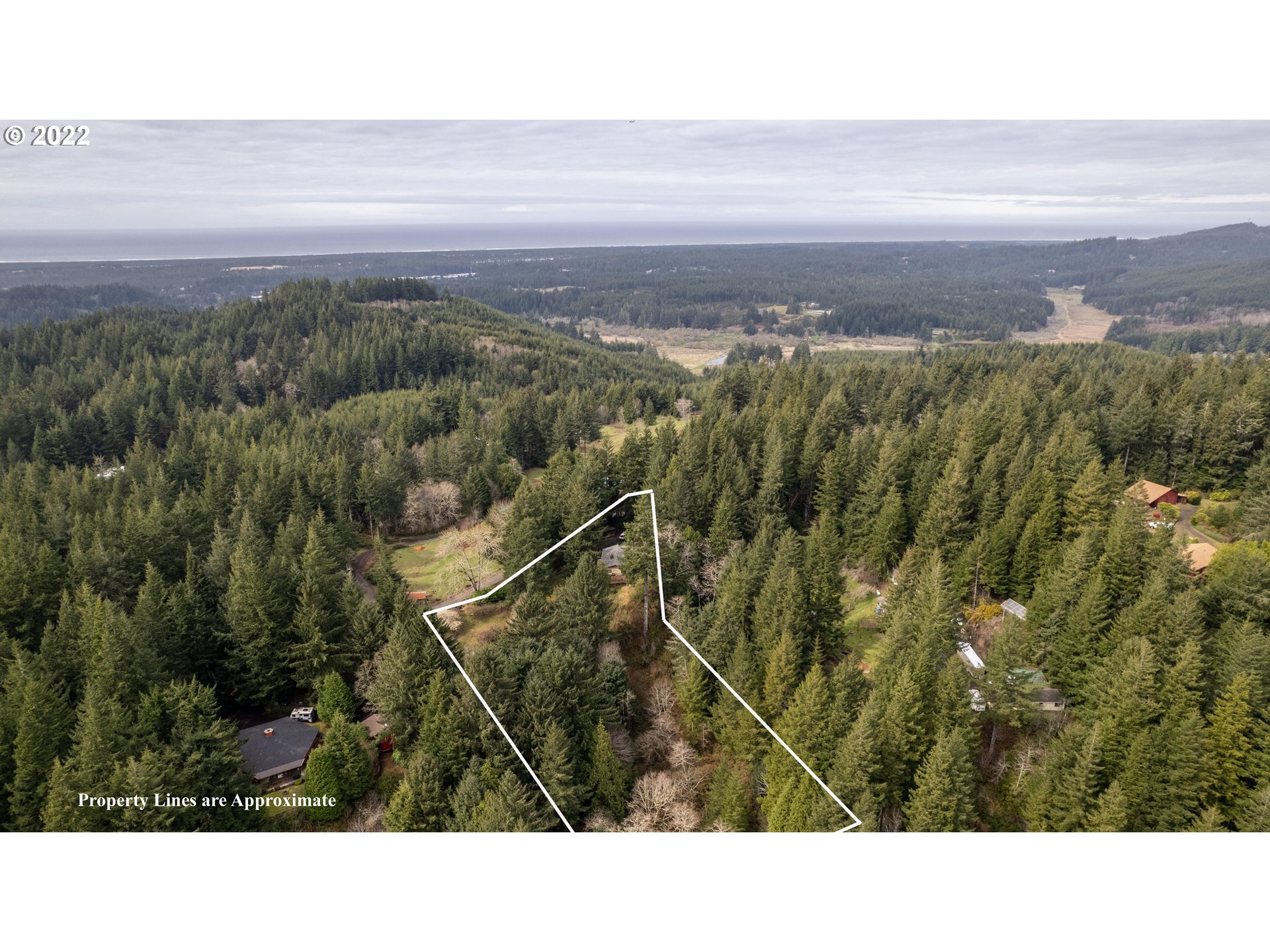 68493 Ridge Road North Bend, OR 97459 - Photo 5 of 31 Gallery Image 5