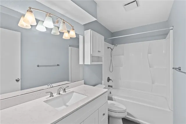 $2,450 | 1305 Harbor Lights Drive, Corpus Christi, TX 78412