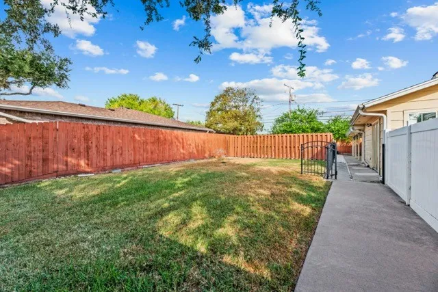 $2,450 | 1305 Harbor Lights Drive, Corpus Christi, TX 78412