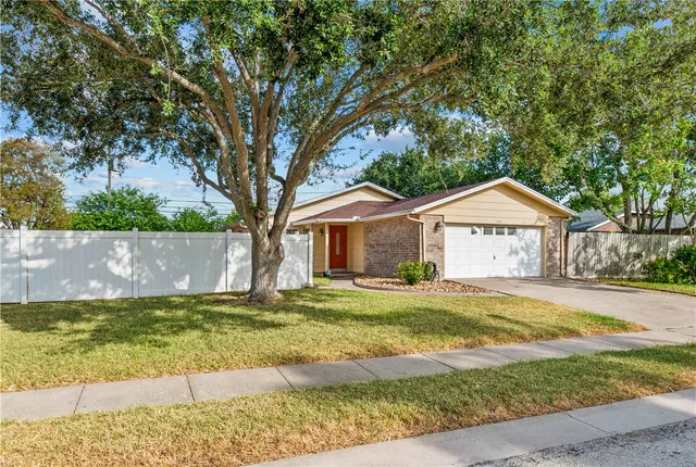 $2,450 | 1305 Harbor Lights Drive, Corpus Christi, TX 78412