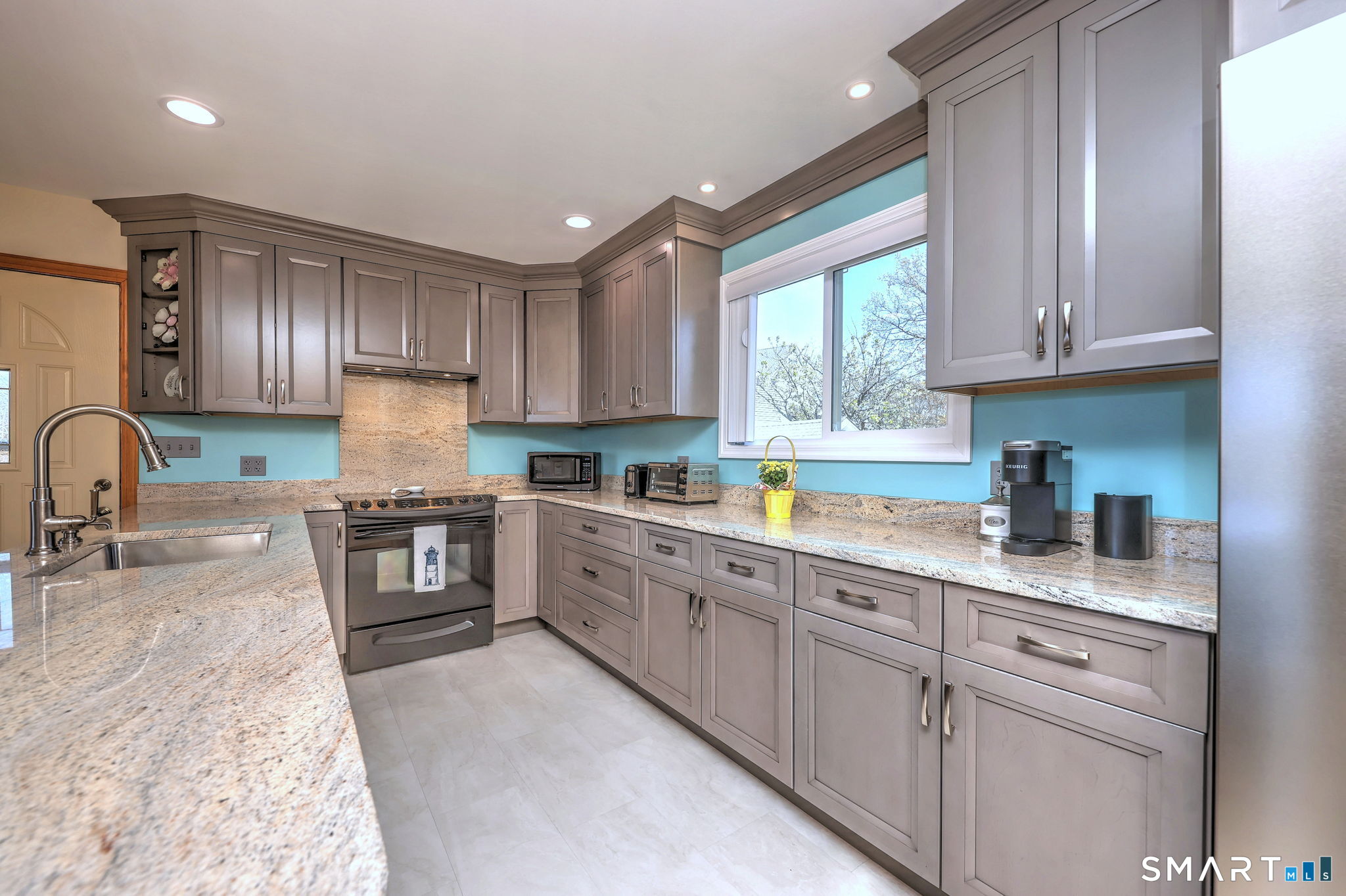 19 Sand Street Milford, CT 06460 - Photo 14 of 40