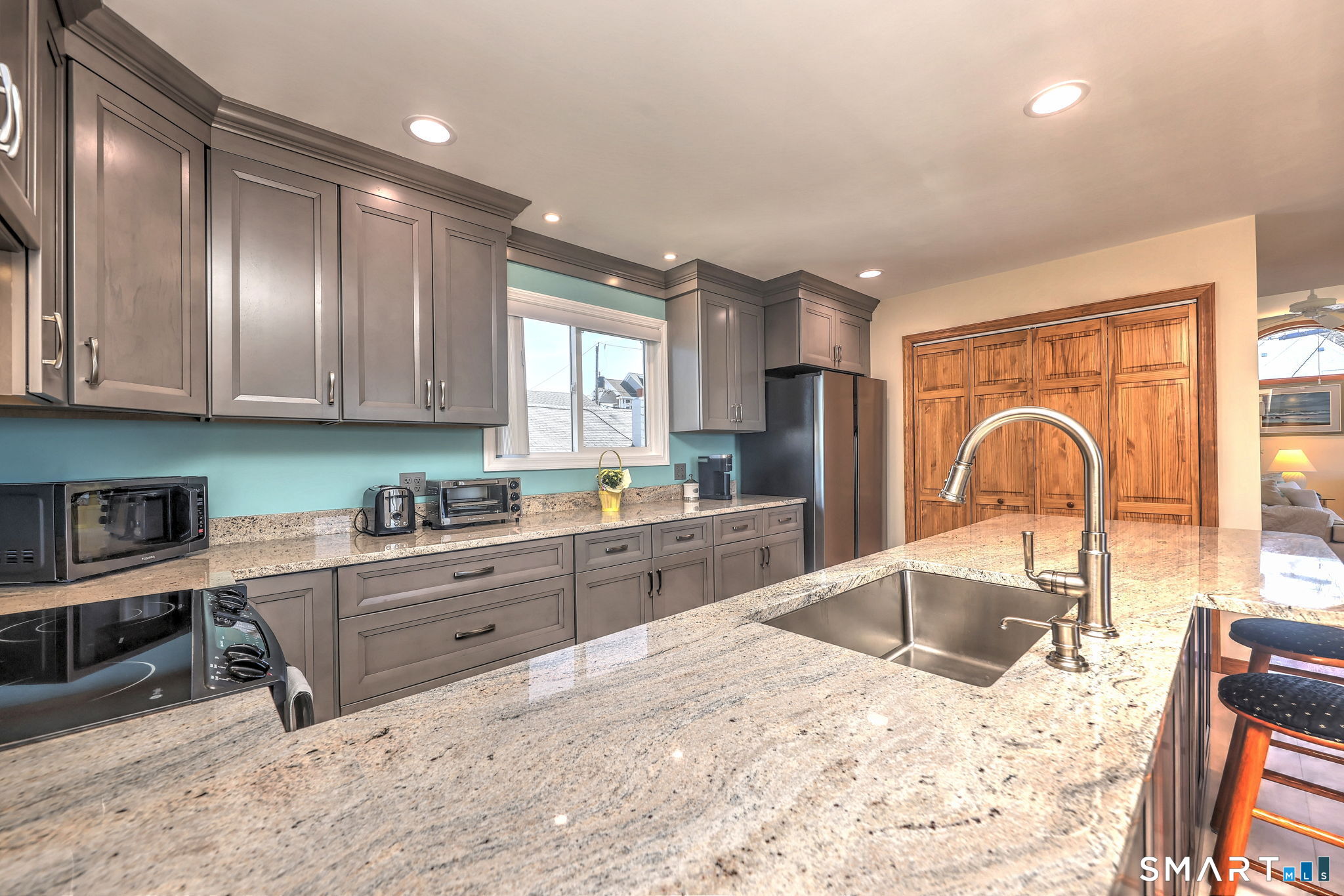 19 Sand Street Milford, CT 06460 - Photo 16 of 40