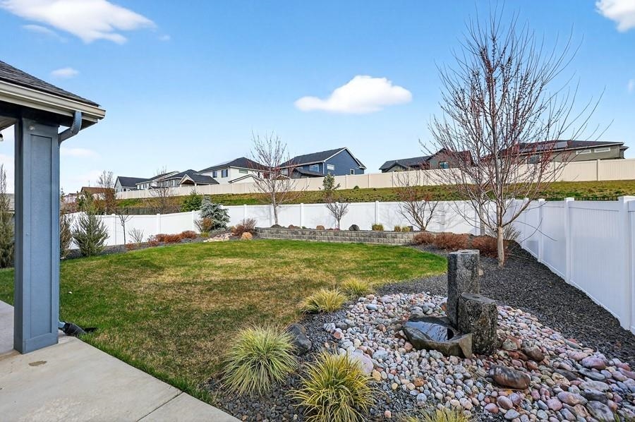 24685 East Blue Ridge Avenue Liberty Lake, WA 99019 - Photo 3 of 41