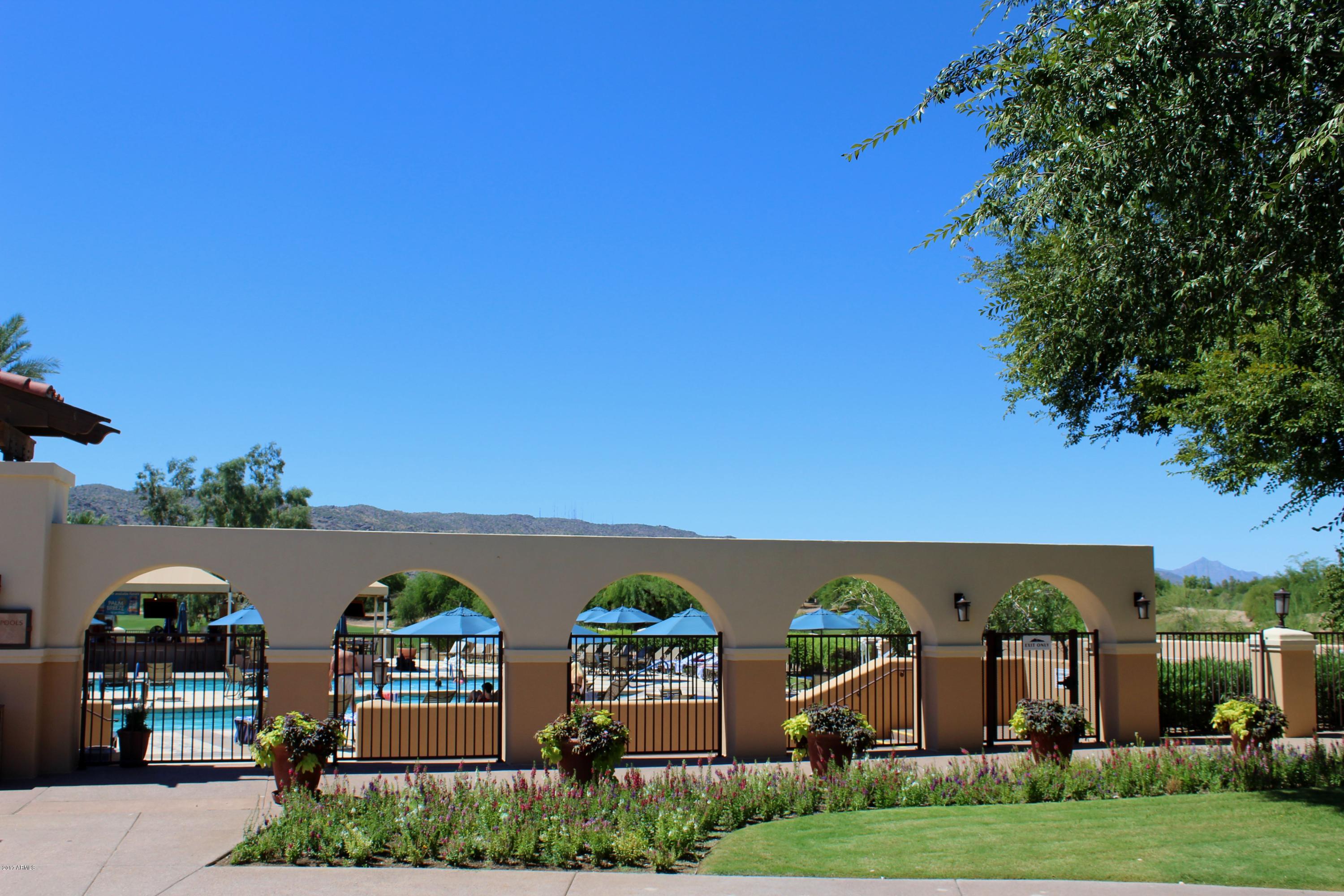 2712 East Fremont Road Phoenix, AZ 85042 - Photo 6 of 28 IMG_0017