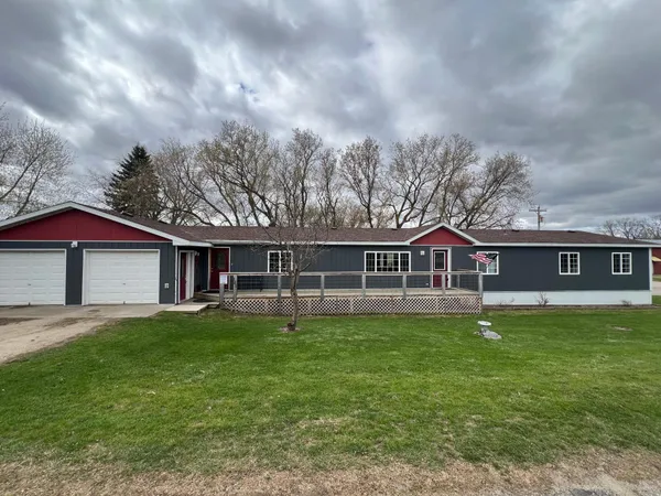 $206,900 | 121 3rd Street, Bluffton, MN 56518