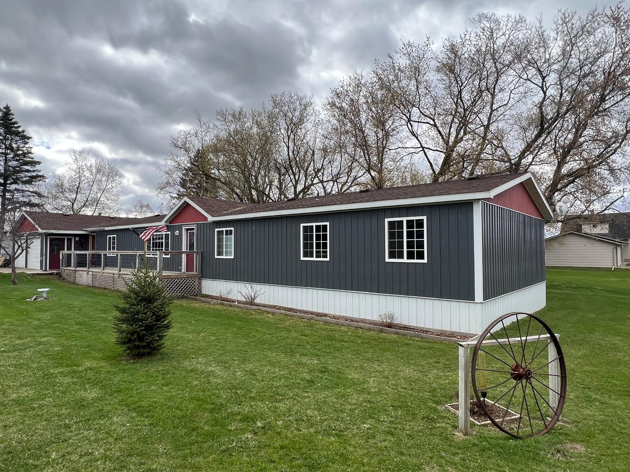 121 3rd Street Bluffton, MN 56518 - Photo 2 of 21