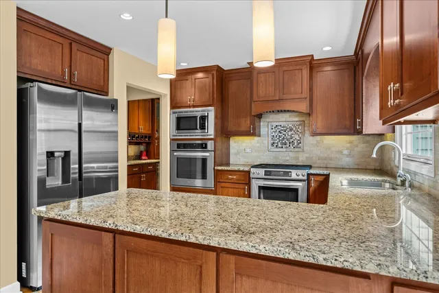 $899,000 | 1432 Calcutta Lane, Naperville, IL 60563