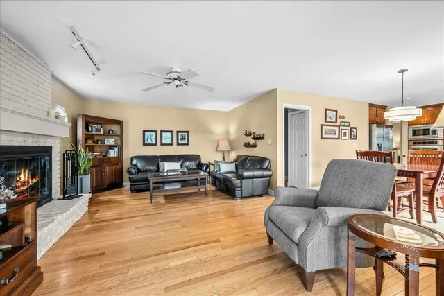 $899,000 | 1432 Calcutta Lane, Naperville, IL 60563