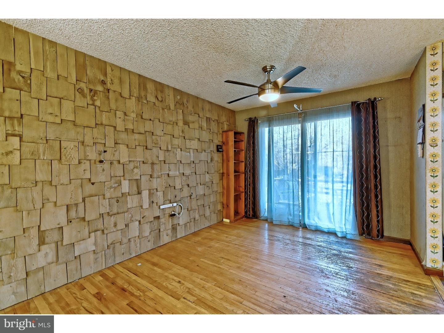117 Locust Avenue Milmay, NJ 08340 - Photo 7 of 25 Dining Room