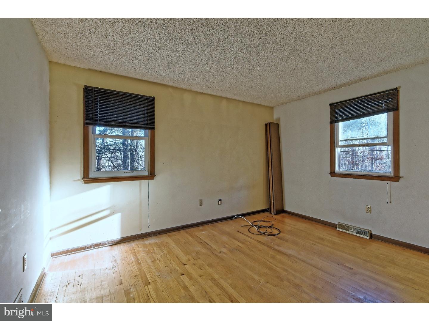 117 Locust Avenue Milmay, NJ 08340 - Photo 10 of 25 Bedroom