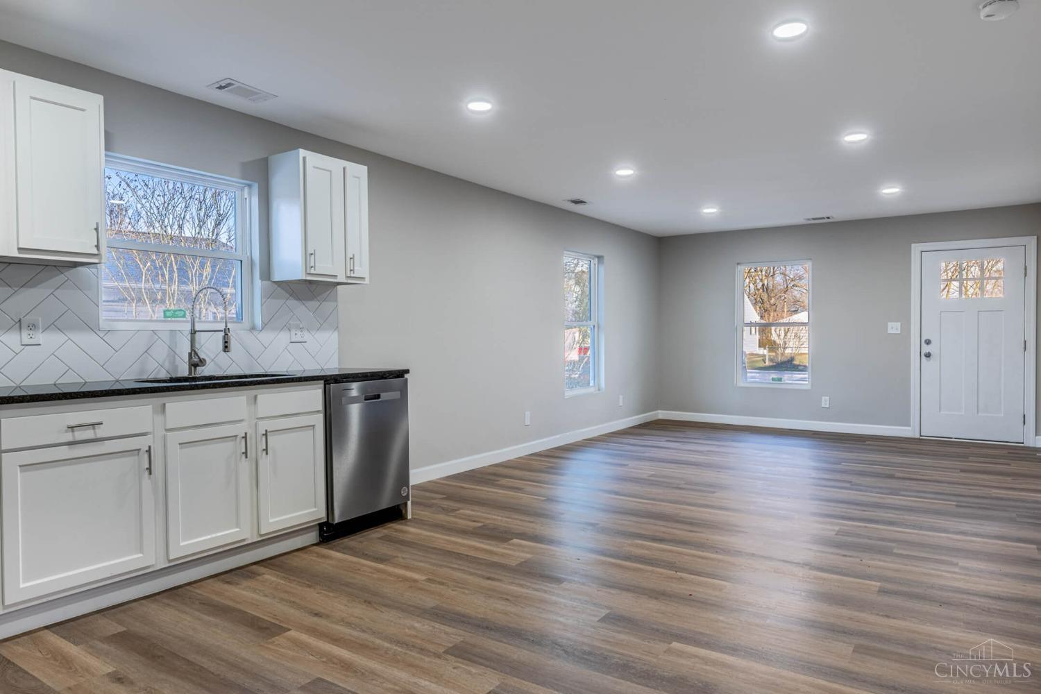 6605 Aljen Road Middletown, OH 45042 - Photo 4 of 21 Gallery Image 4