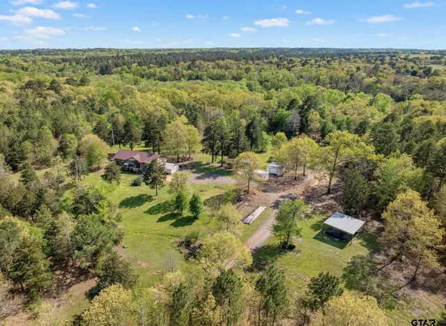 a view of a lake with houses