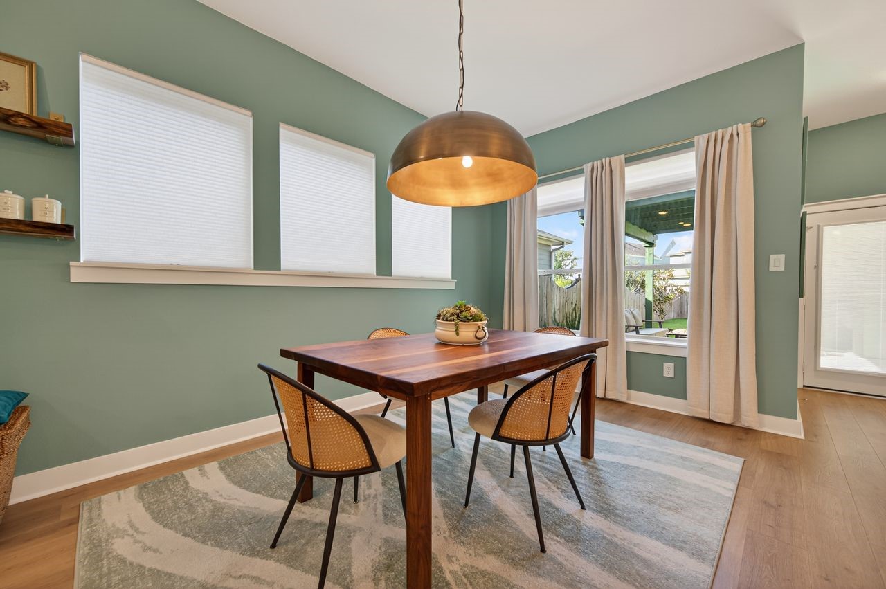 16707 Seminole Ridge Drive Cypress, TX 77433 - Photo 9 of 26 a dining room with furniture and window