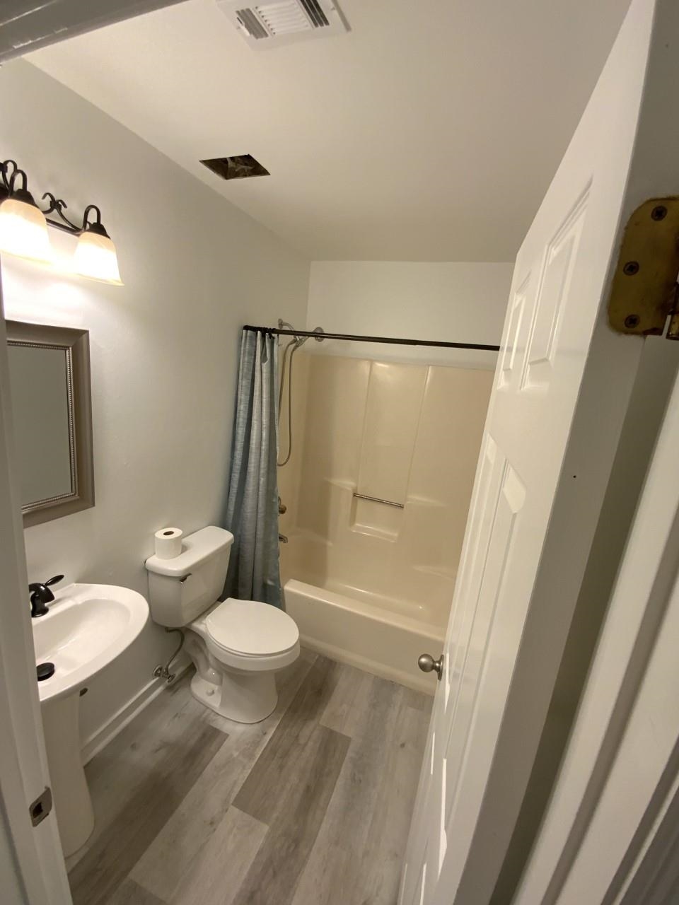 305 East 13th Street Bay Minette, AL 36507 - Photo 14 of 23 Bathroom 2