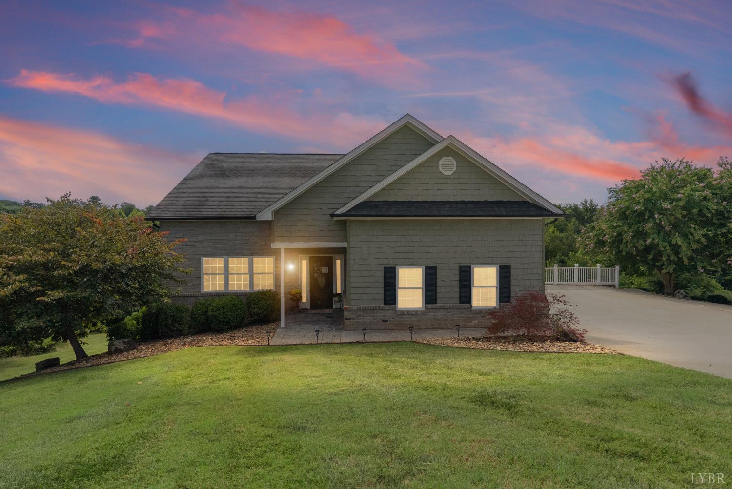 106 Nettie Court Lynchburg, VA 24502 - Photo 2 of 55 a front view of a house with garden