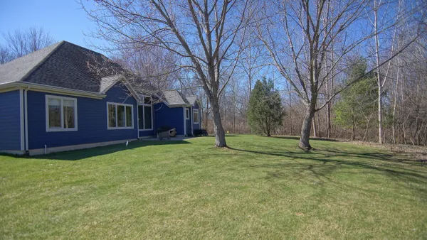 $600,000 | 4033 Schmuhl Road, Benton Harbor, MI 49022
