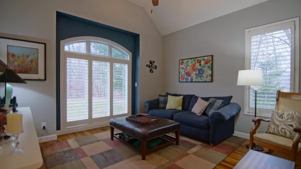 $600,000 | 4033 Schmuhl Road, Benton Harbor, MI 49022