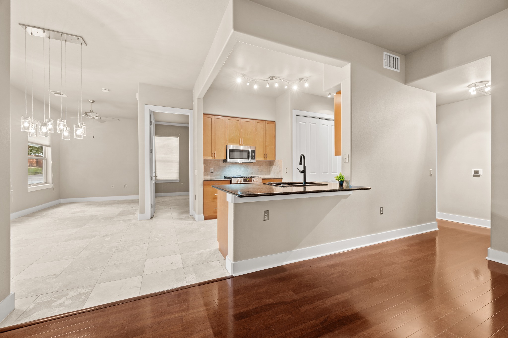 2216 Thornton Road, Unit 210 Austin, TX 78704 - Photo 5 of 27